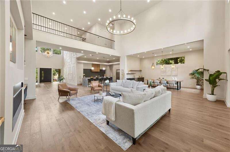 680 Carriage Drive Sandy Springs - Photo 13