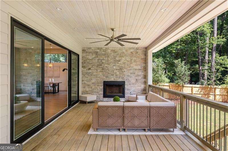 680 Carriage Drive Sandy Springs - Photo 19
