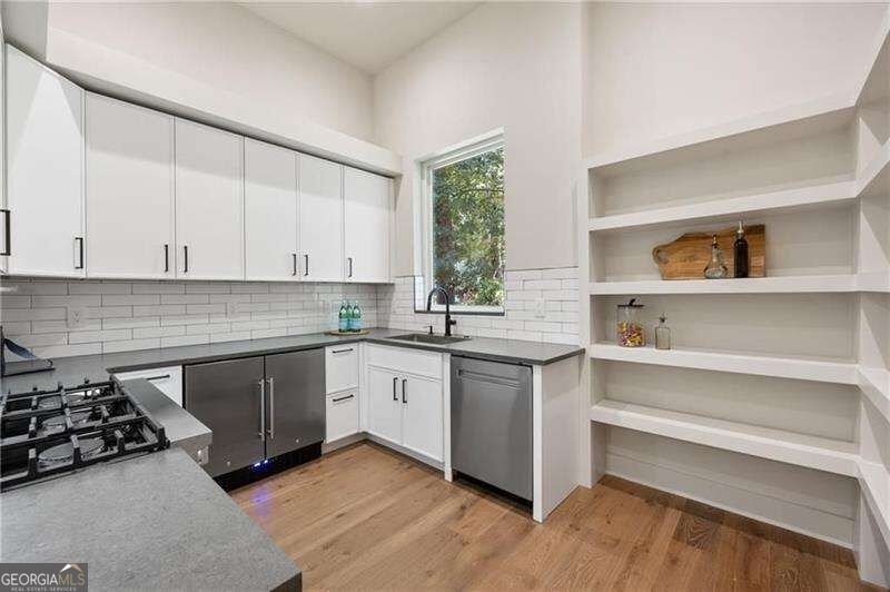 680 Carriage Drive Sandy Springs - Photo 25