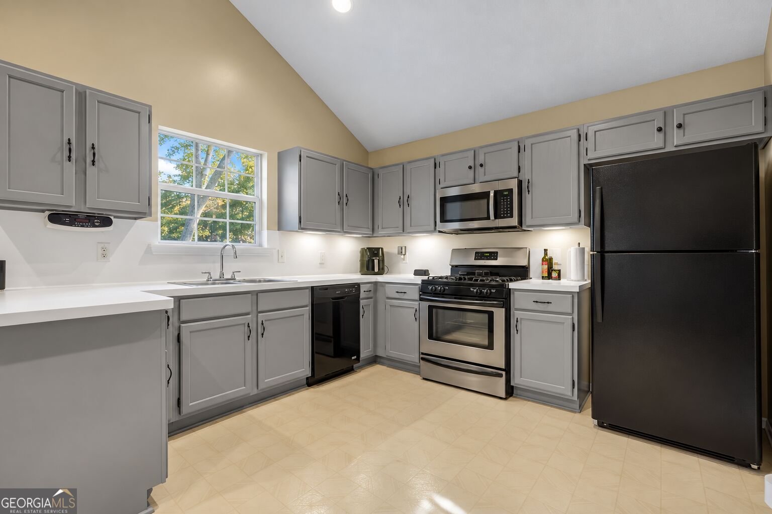 368 Tait Road Stockbridge - Photo 11