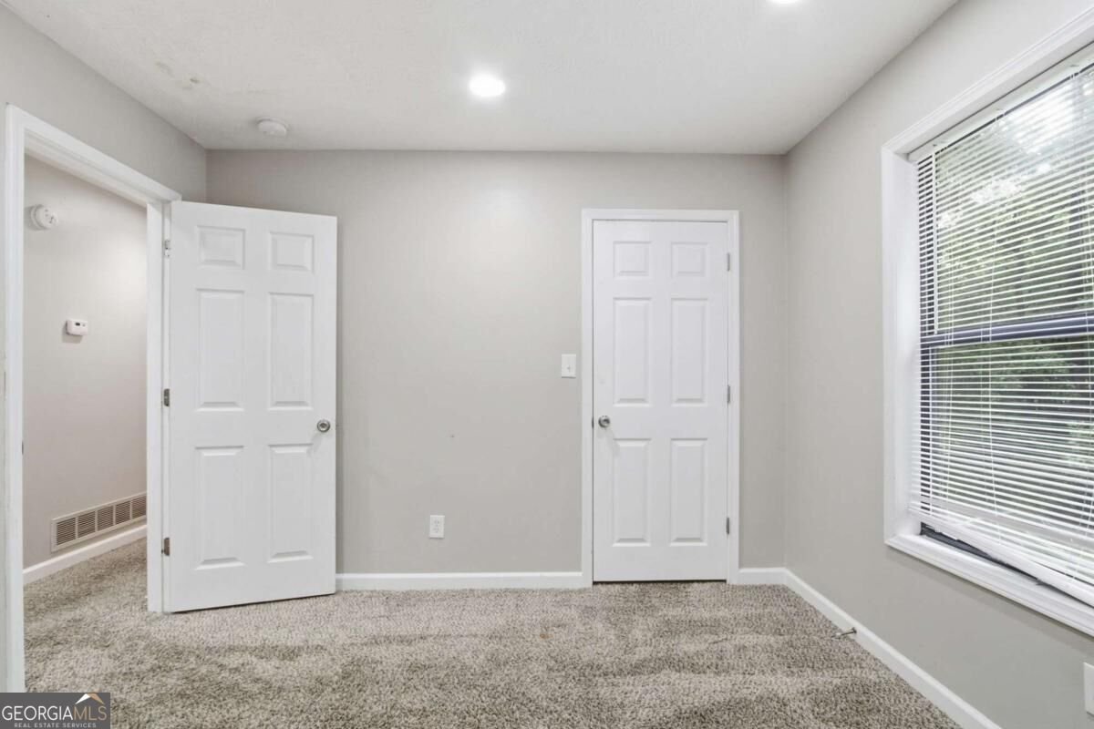 5756 Lake Court Kennesaw - Photo 15