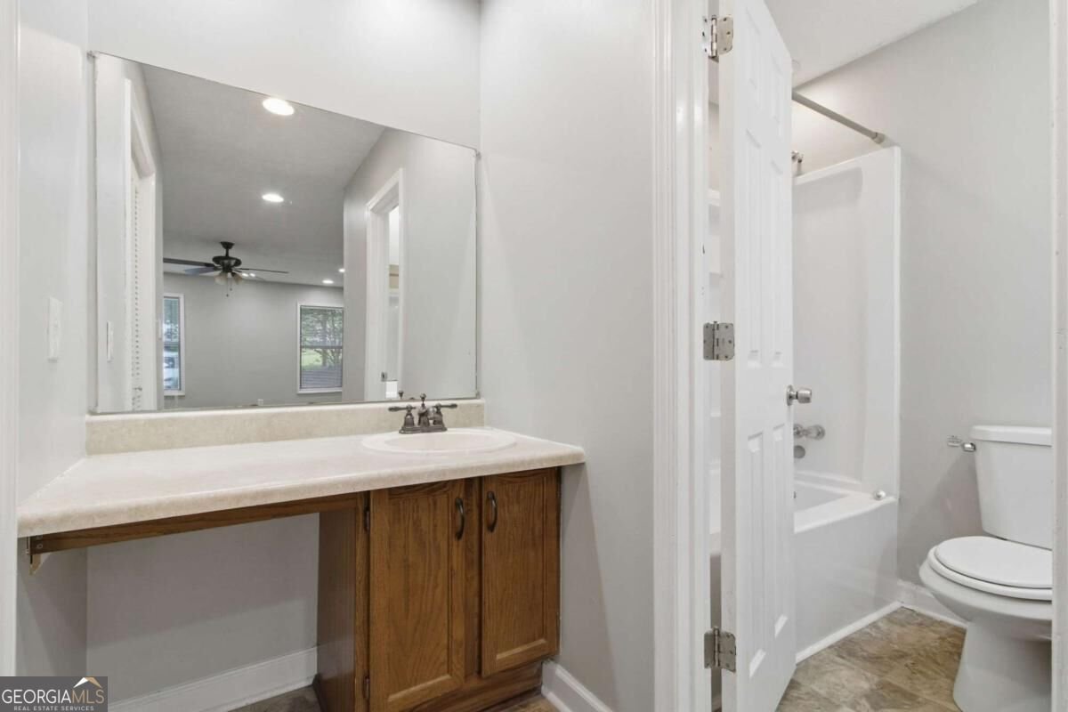 5756 Lake Court Kennesaw - Photo 21