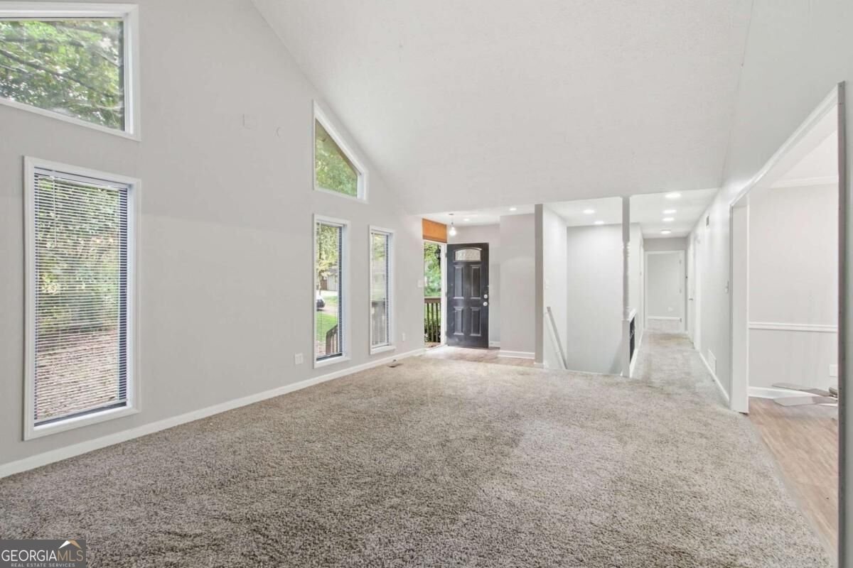 5756 Lake Court Kennesaw - Photo 8