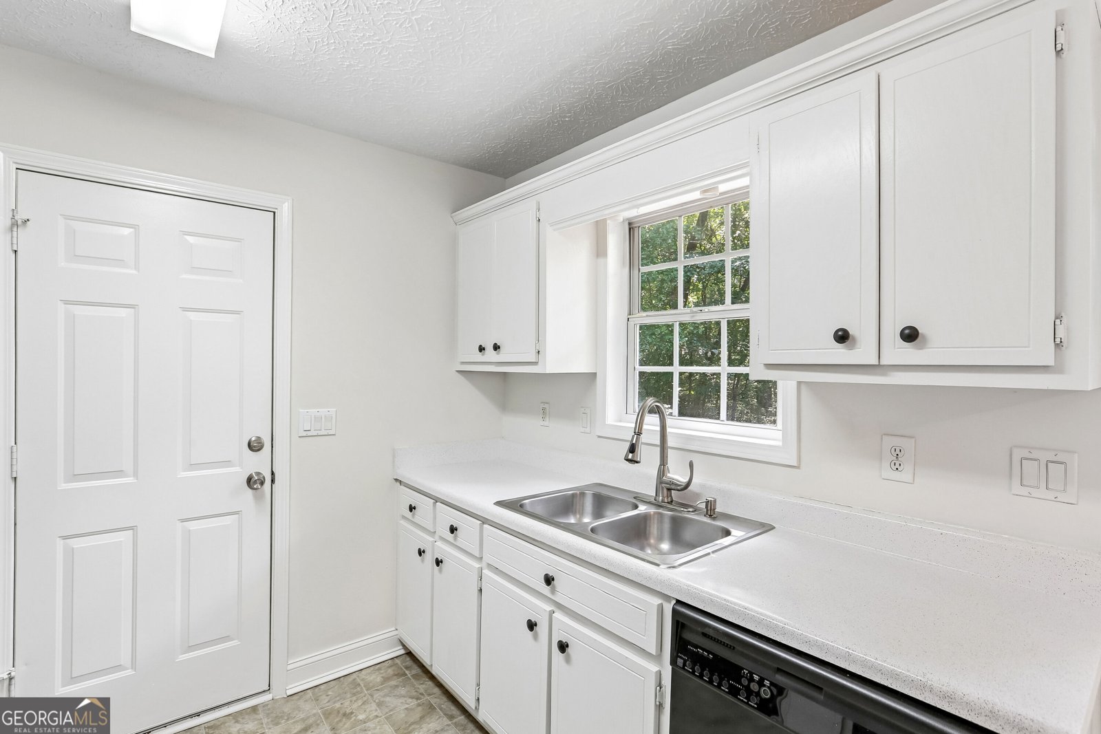 5511 Pond Mill Court Flowery Branch - Photo 6