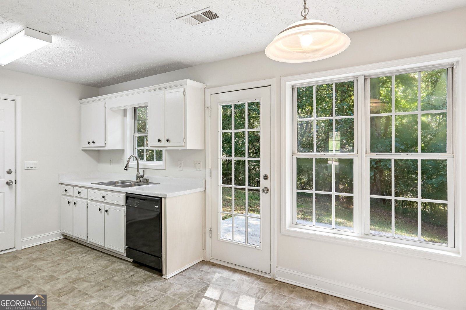 5511 Pond Mill Court Flowery Branch - Photo 7