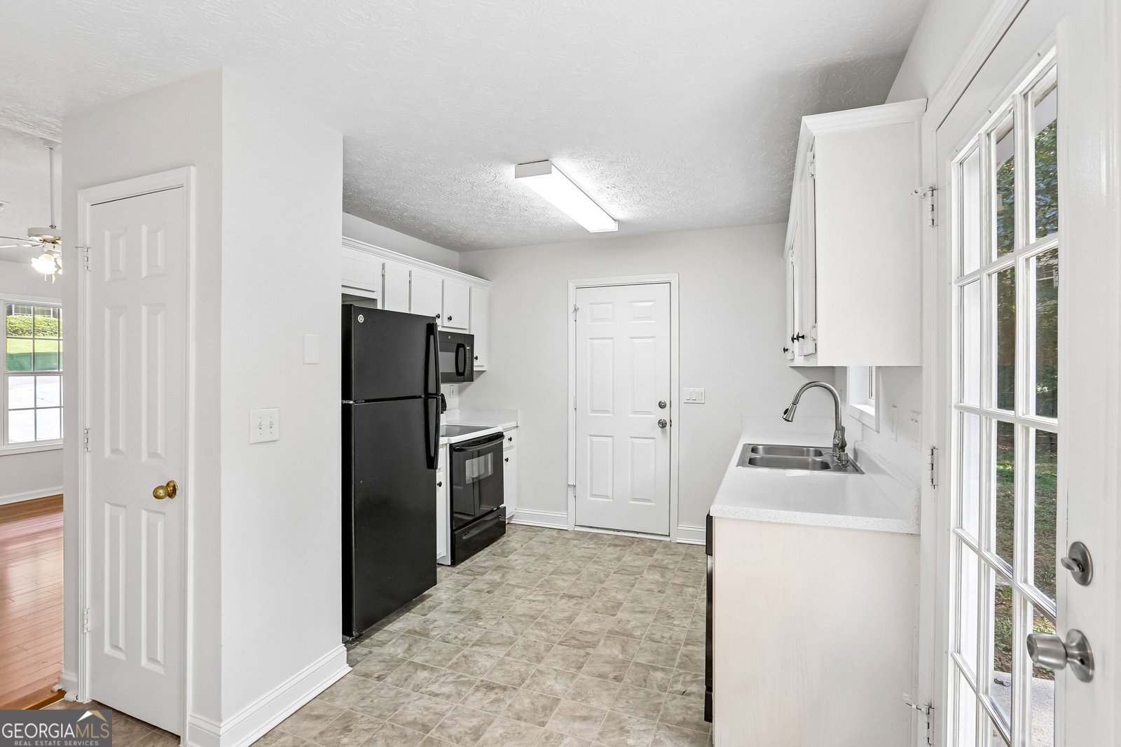 5511 Pond Mill Court Flowery Branch - Photo 8