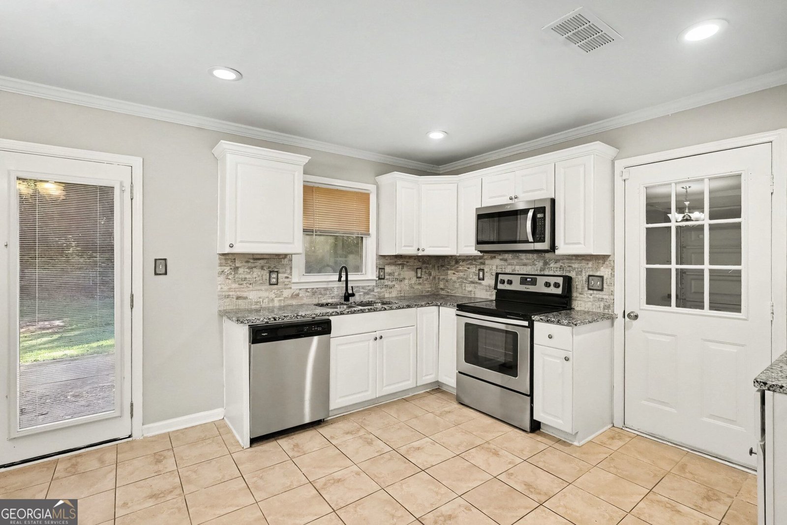 221 Lariat Lane Ellenwood - Photo 18