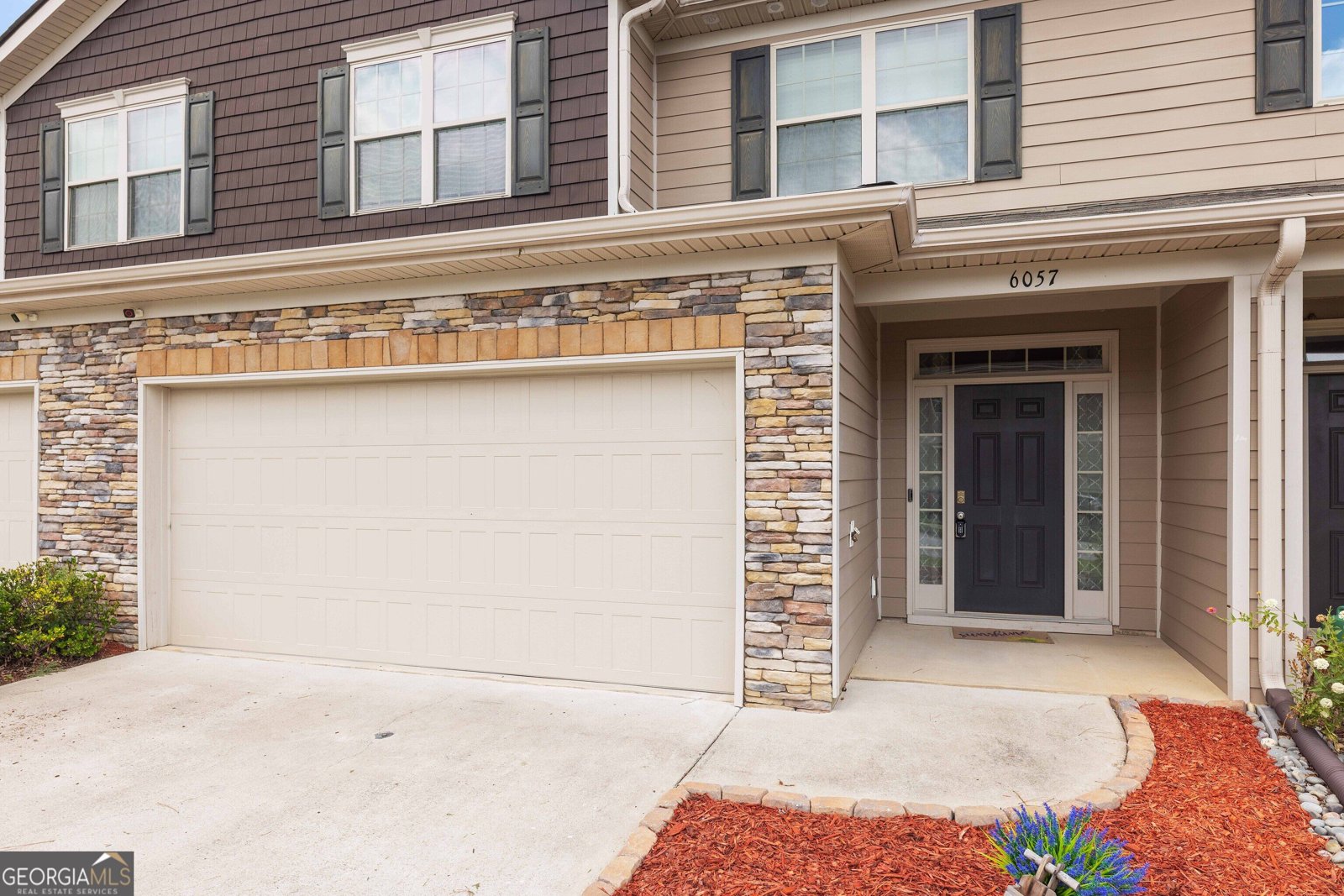 6057 Townes Way Columbus - main photo