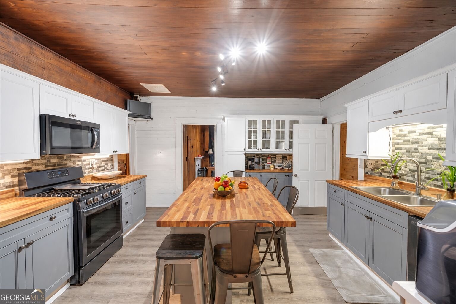 4253 Swallows Creek Road Hiawassee - Photo 17