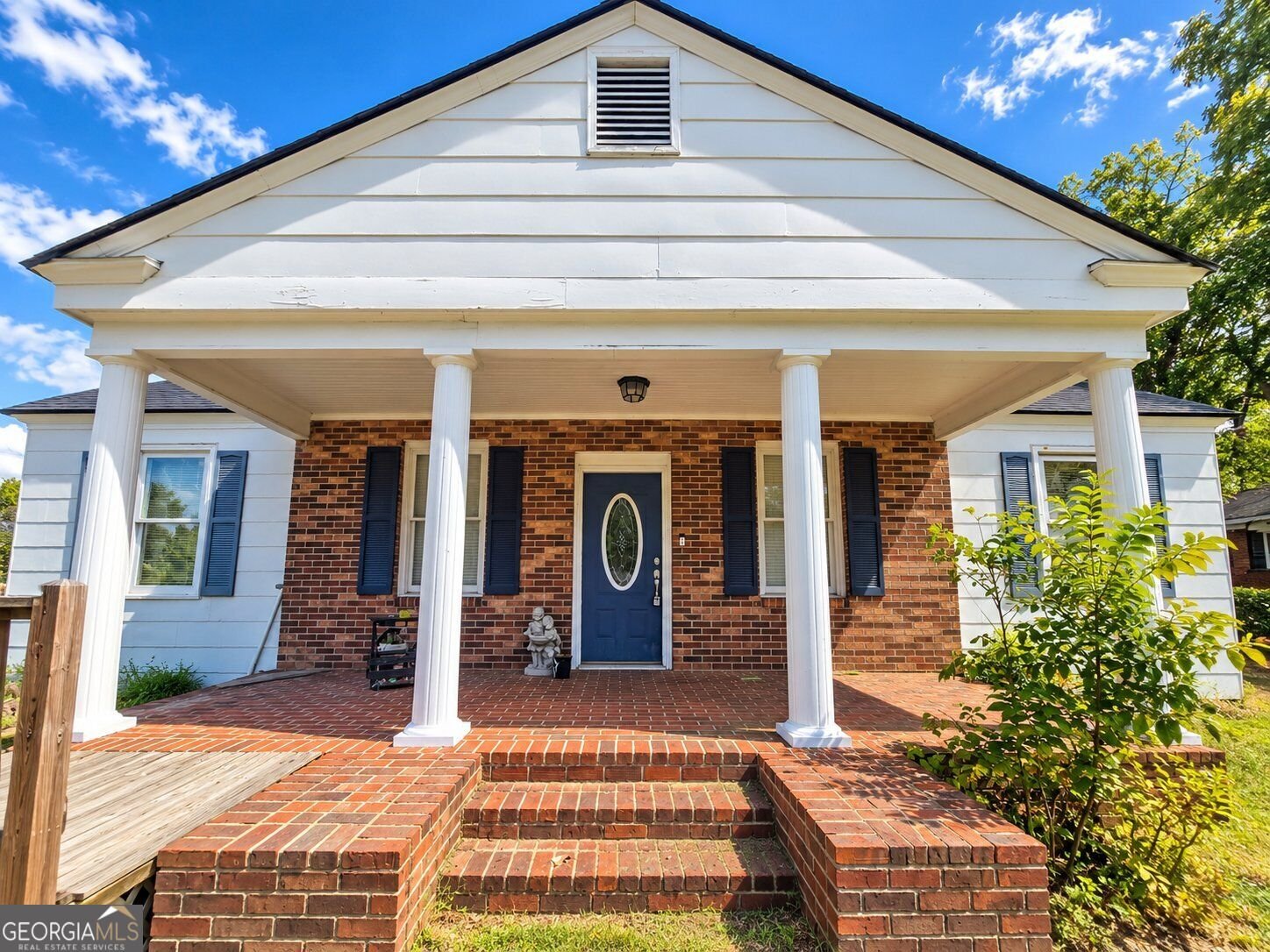 5828 Oak Street Eastman - main photo
