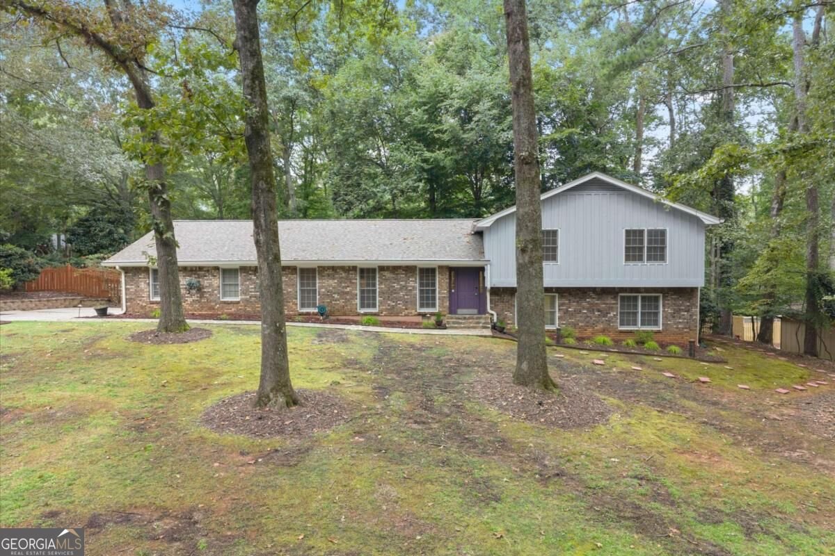 1160 Martin Ridge Road Roswell - main photo
