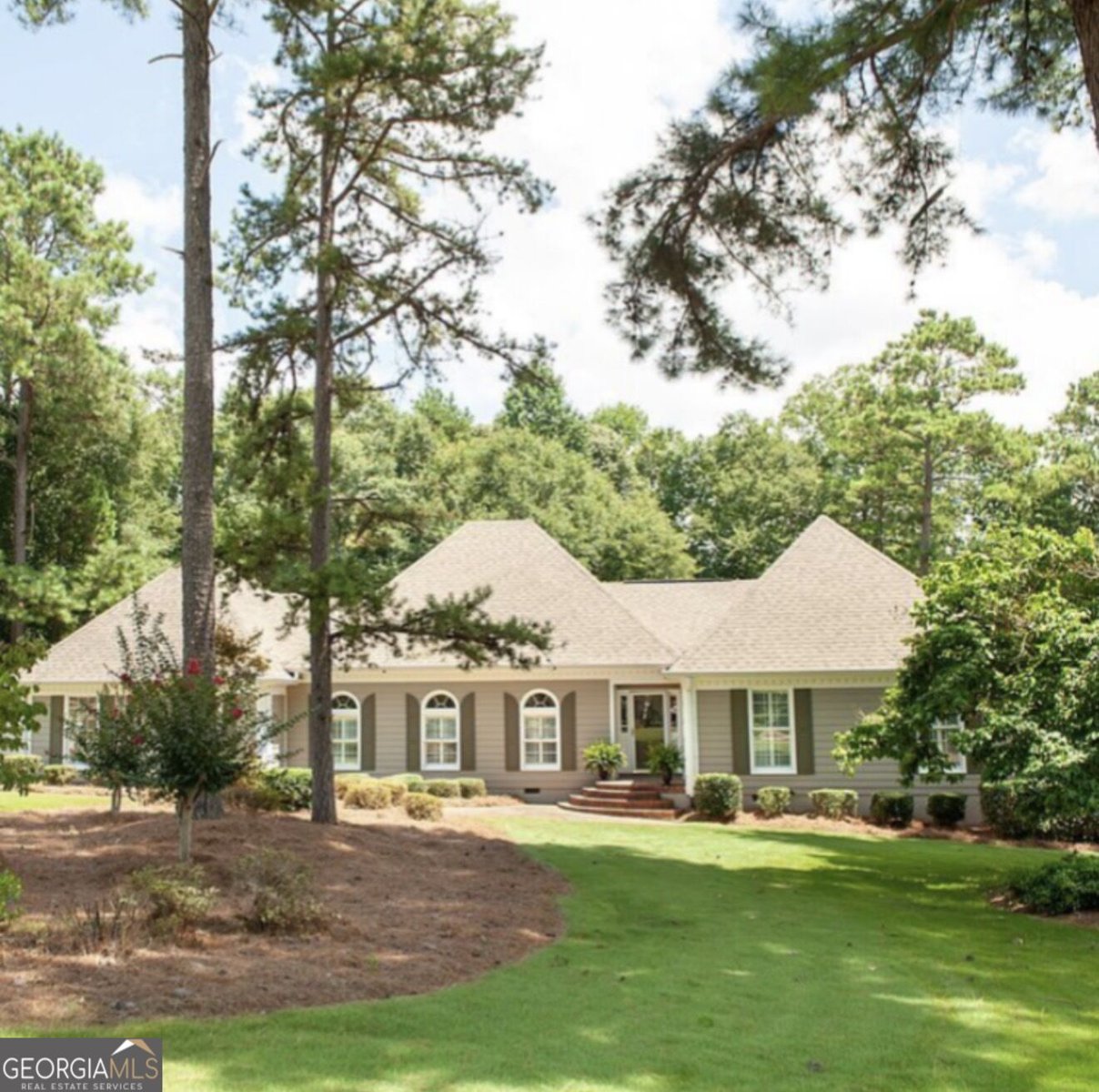 108 Sturbridge Drive LaGrange - main photo