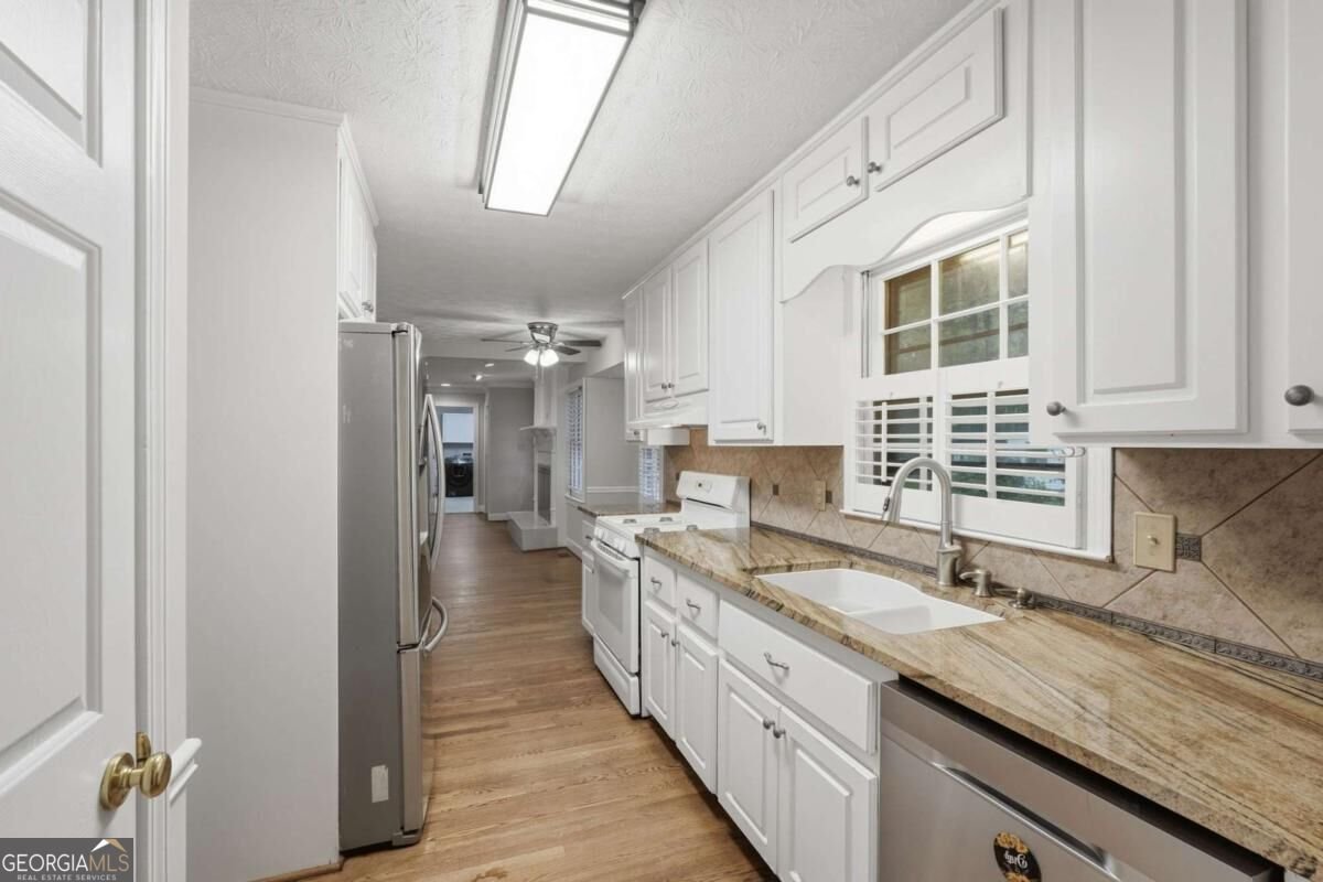 2155 Vine Street Snellville - Photo 9