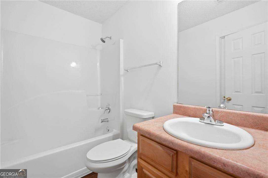 645 Wildboar Court Fairburn - Photo 6