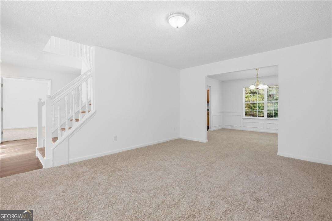 645 Wildboar Court Fairburn - Photo 9