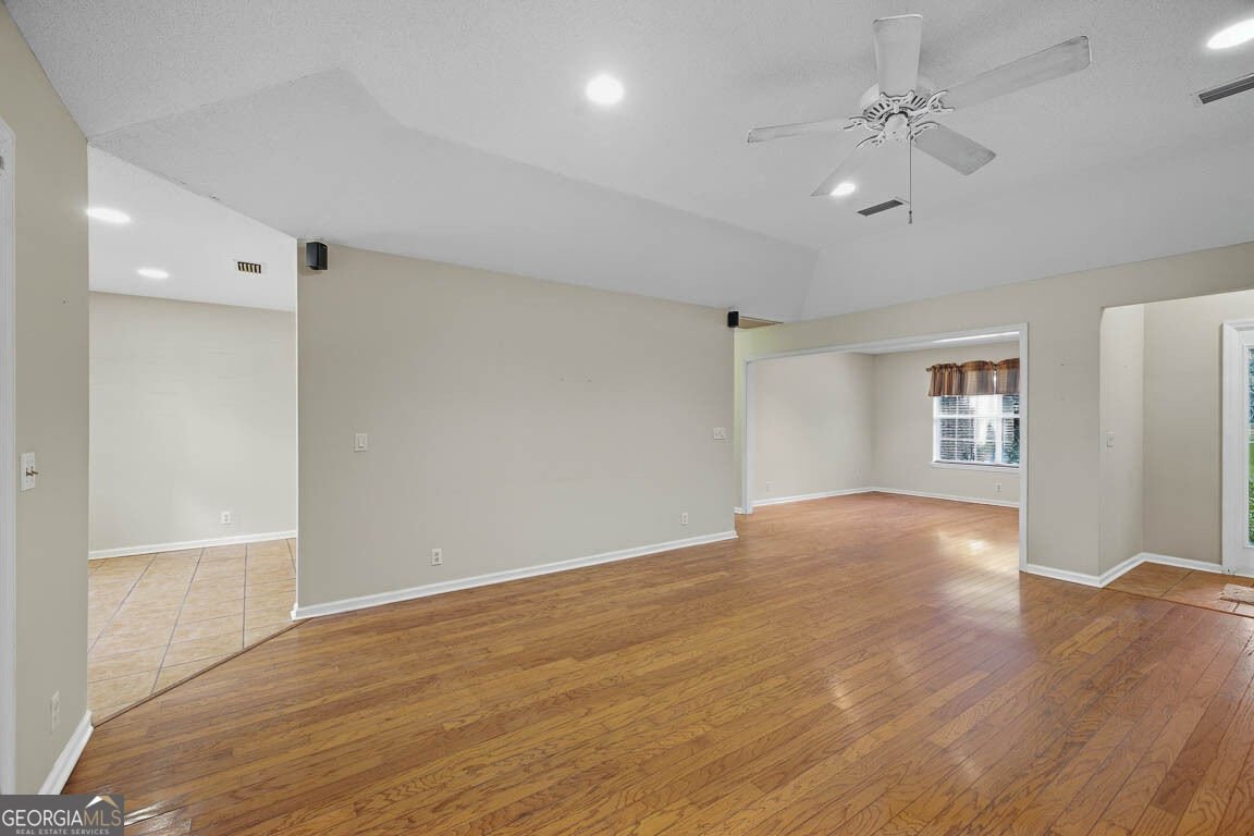 311 Lochland Place Brunswick - Photo 6