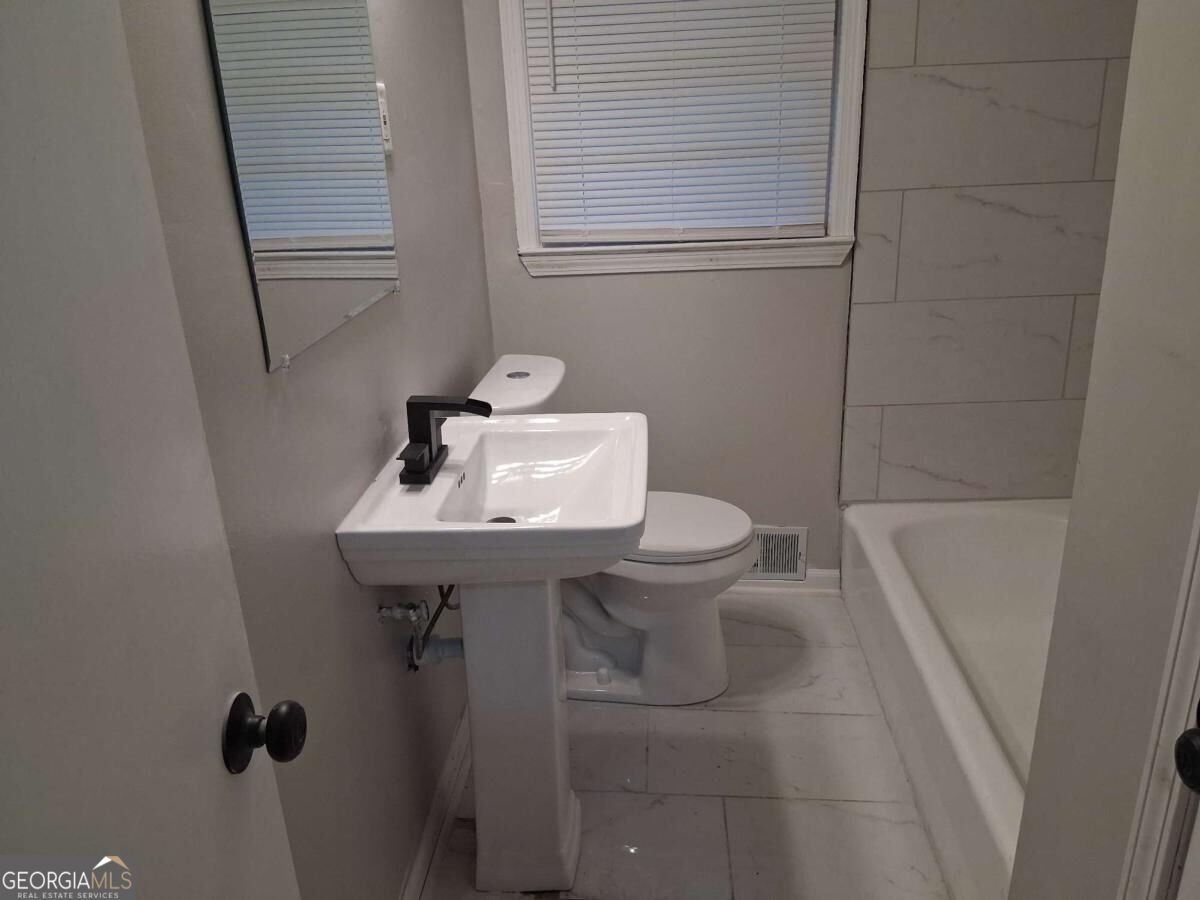 2028 Wells Drive Atlanta - Photo 6