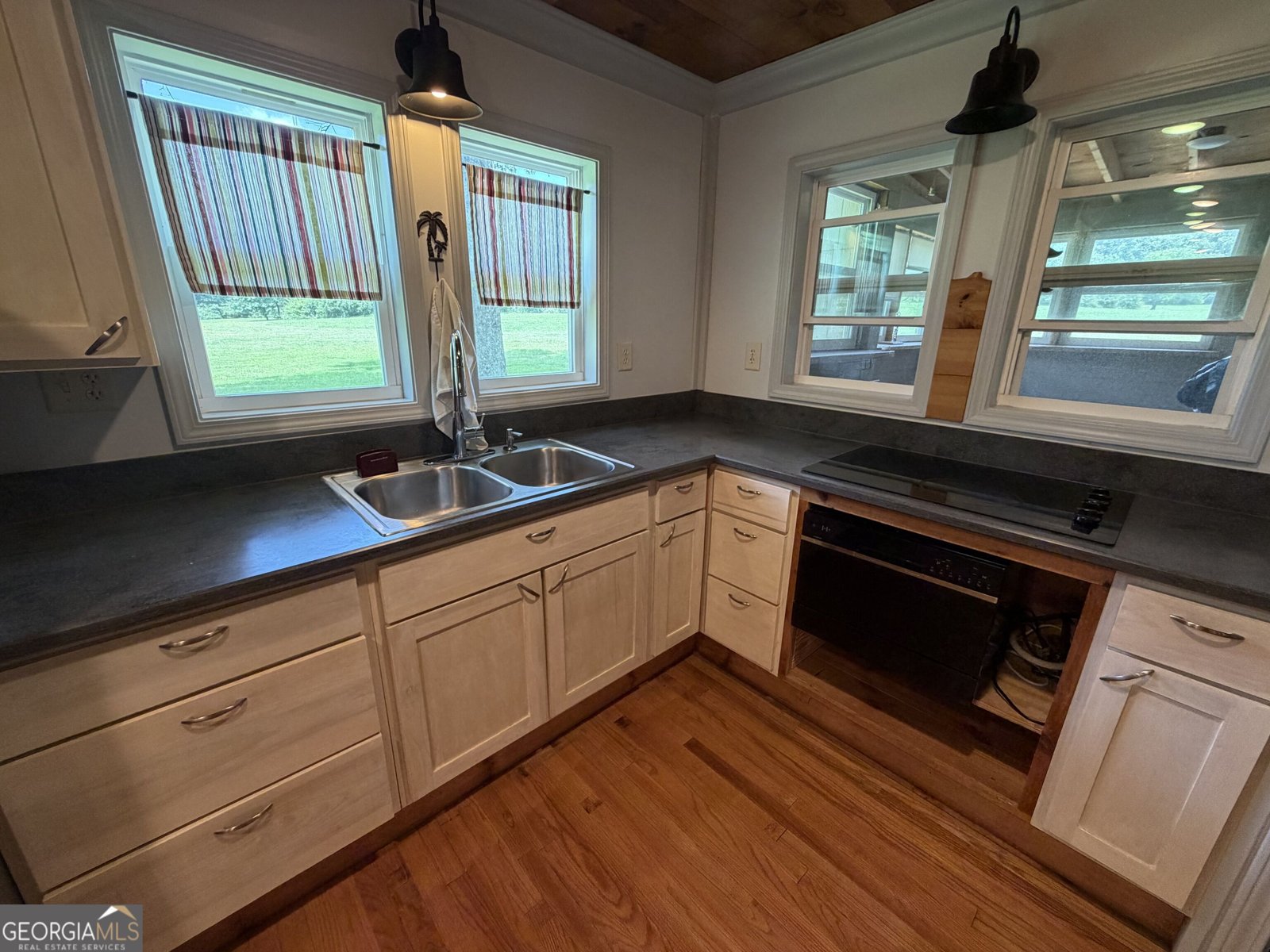 525 Amys Creek Road Clarkesville - Photo 7