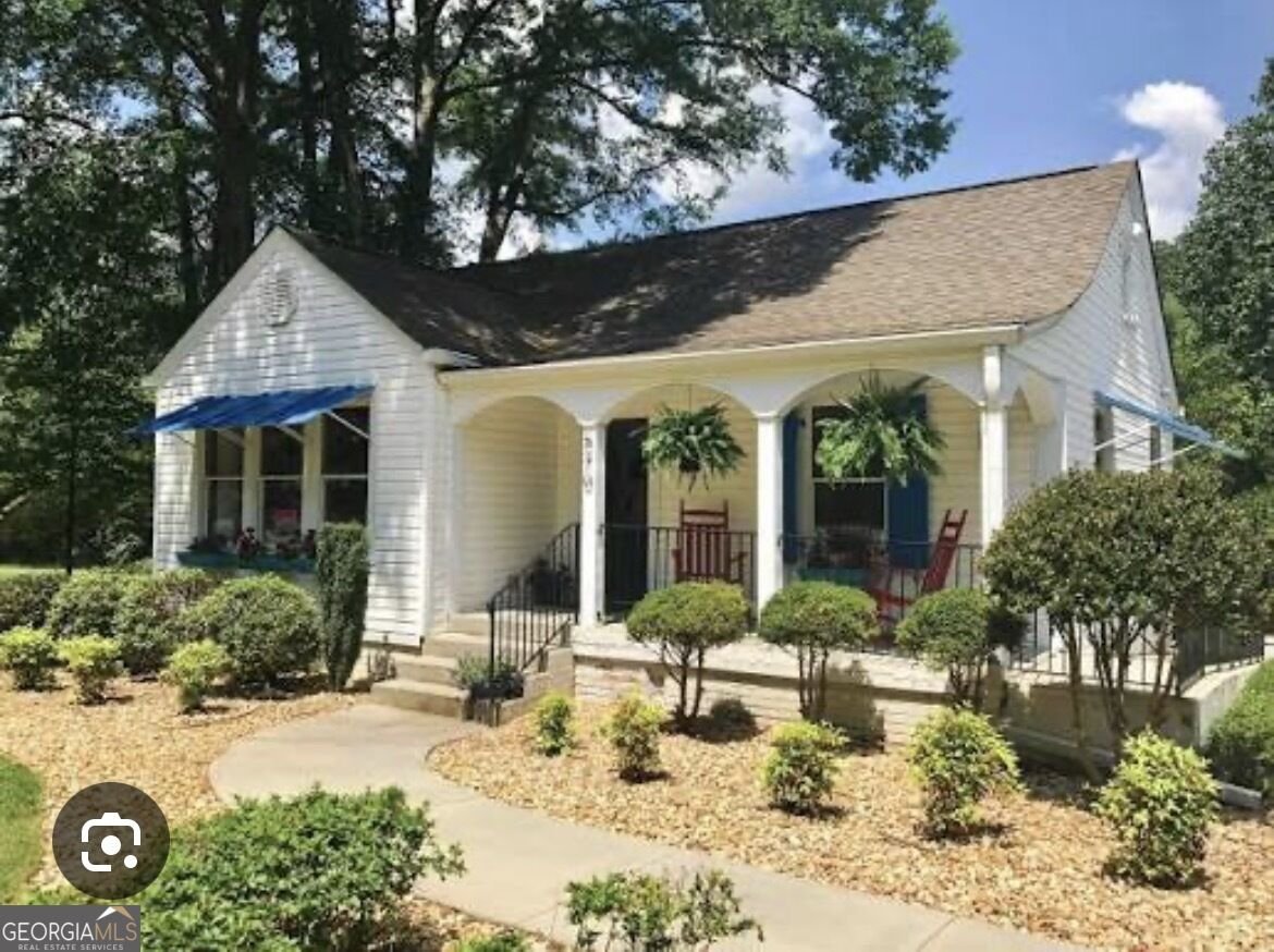 570 Lanier Avenue Fayetteville - main photo