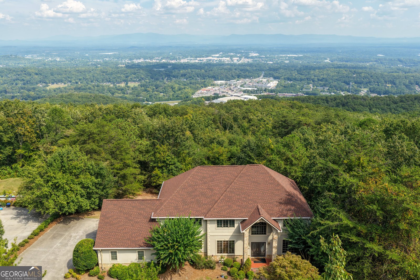 815 Battlefield Park Drive Dalton - main photo