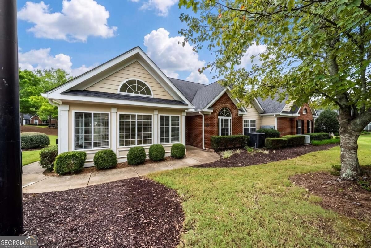 2983 Oakside Circle Milton - main photo