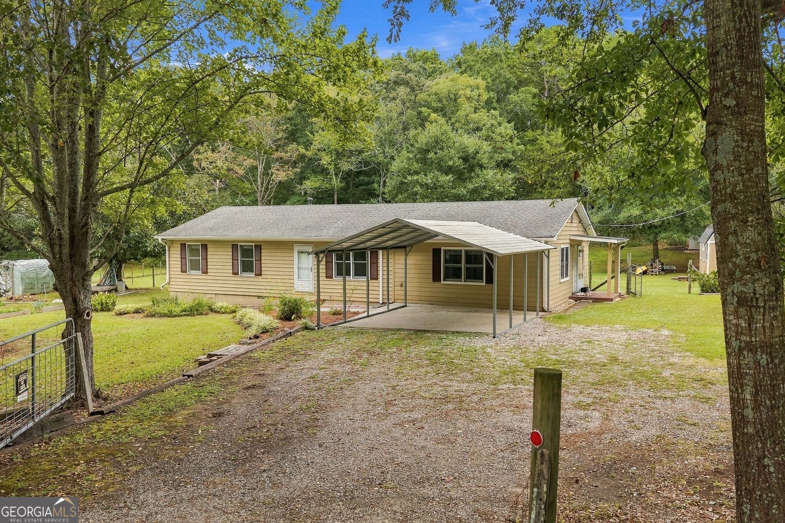 1639 Flowery Branch Road Auburn - main photo