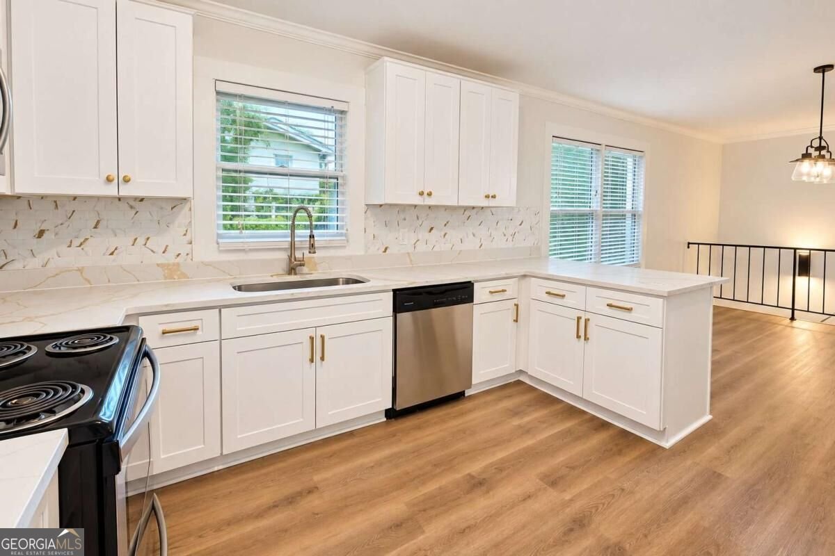 2940 Harris Street East Point - Photo 9