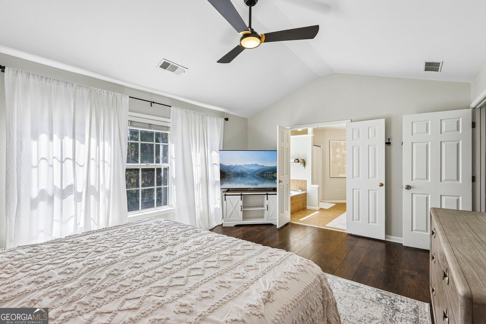 5052 Raventhorpe Court Suwanee - Photo 14