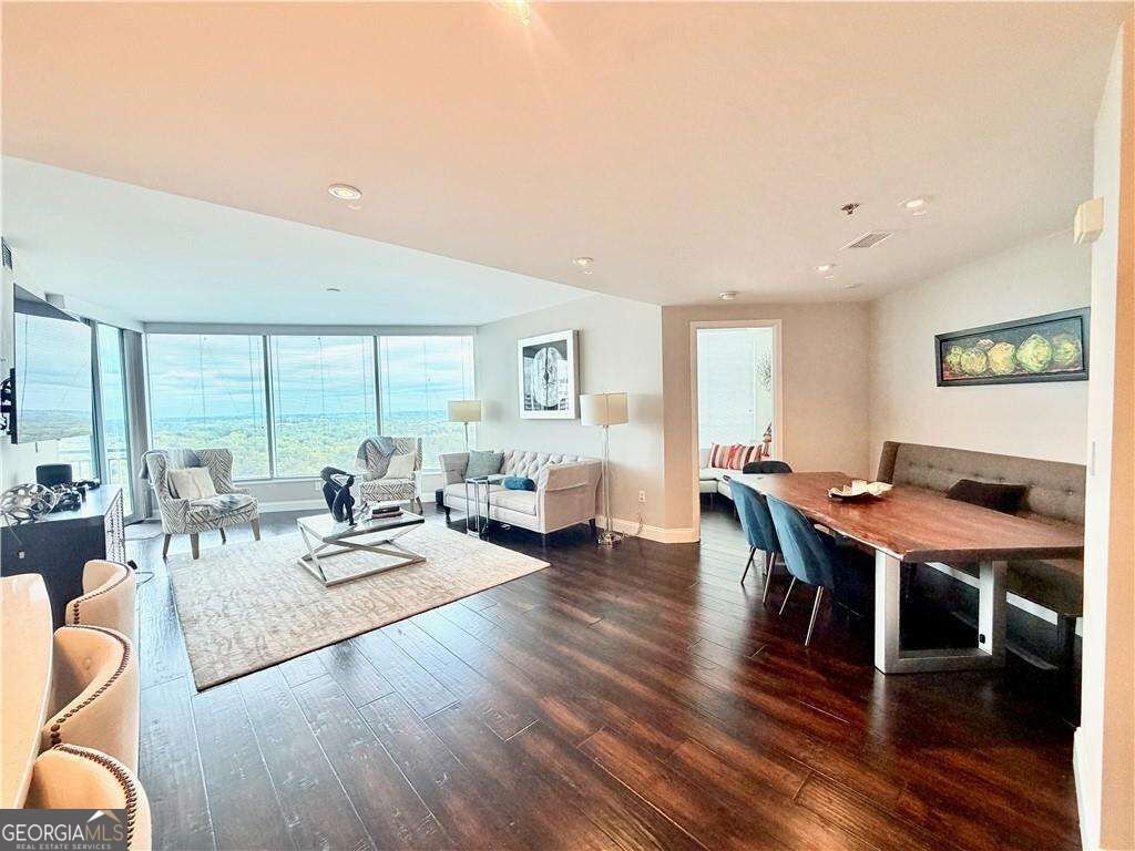 3338 Peachtree Road Atlanta - main photo