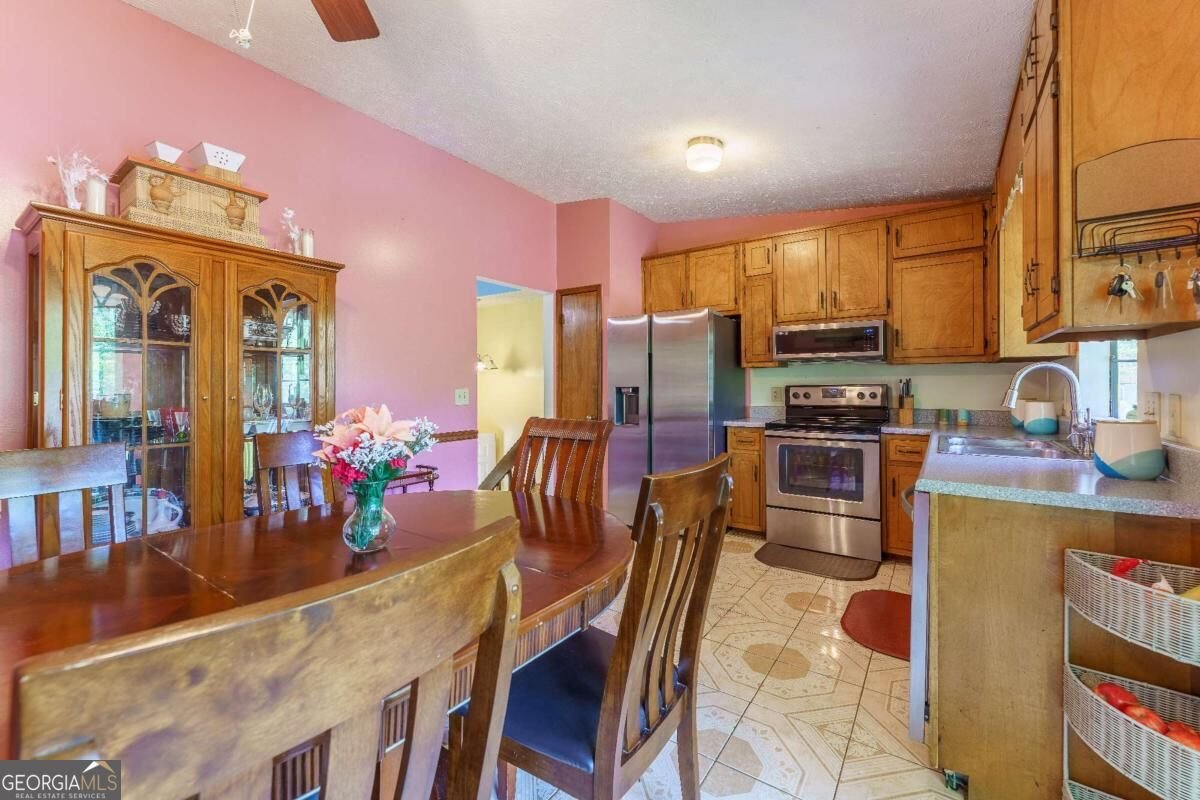 728 Mountain Village Drive Stone Mountain - Photo 12
