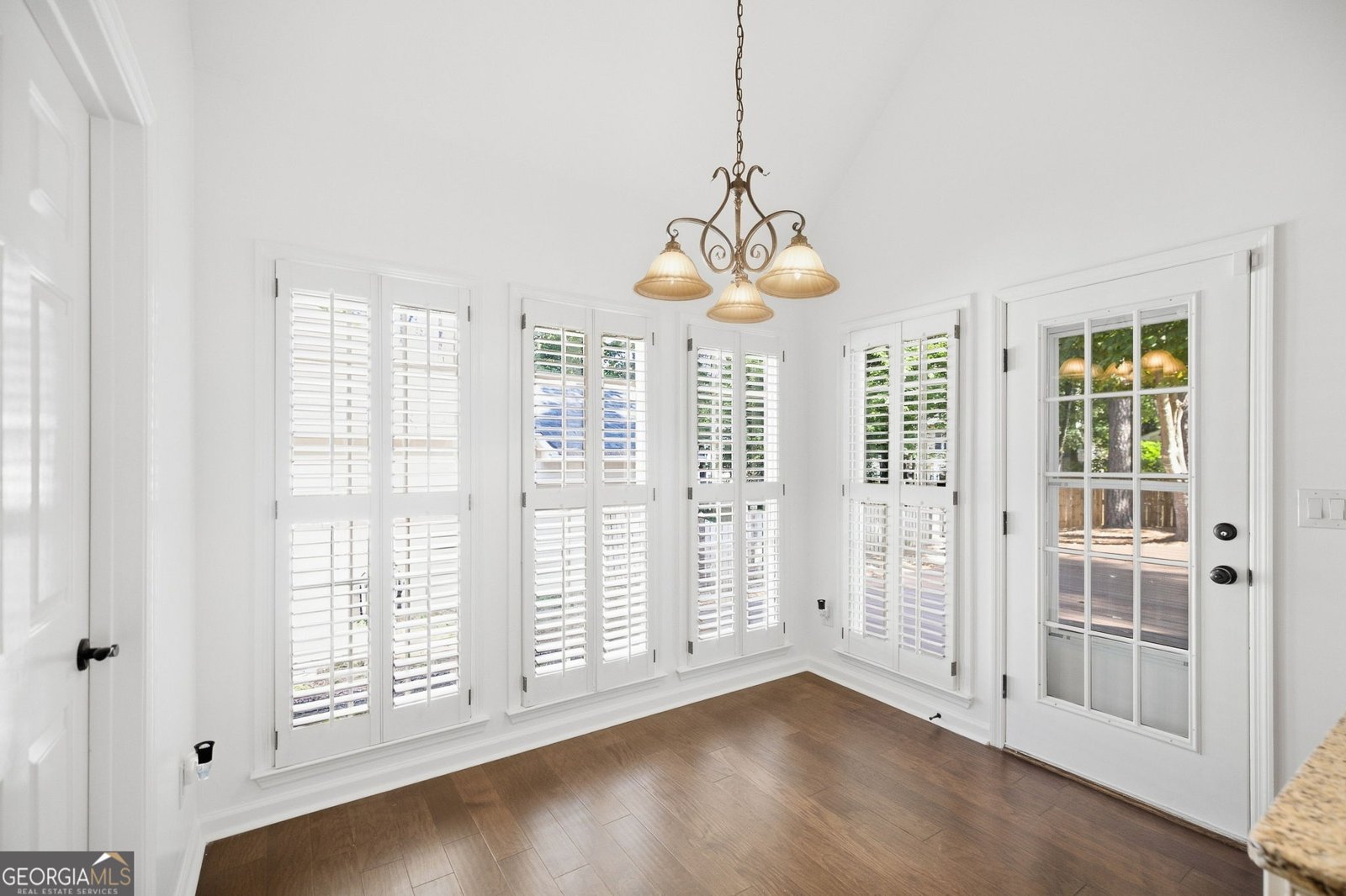 5300 Johns View Street Johns Creek - Photo 13