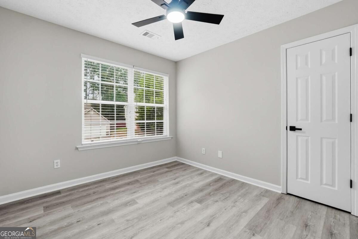 2362 Garnet Avenue Riverdale - Photo 13