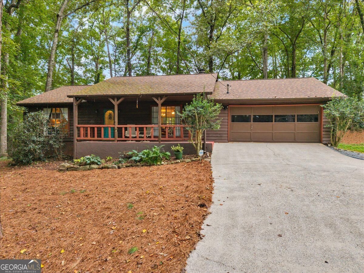 130 Huntridge Drive Stockbridge - main photo