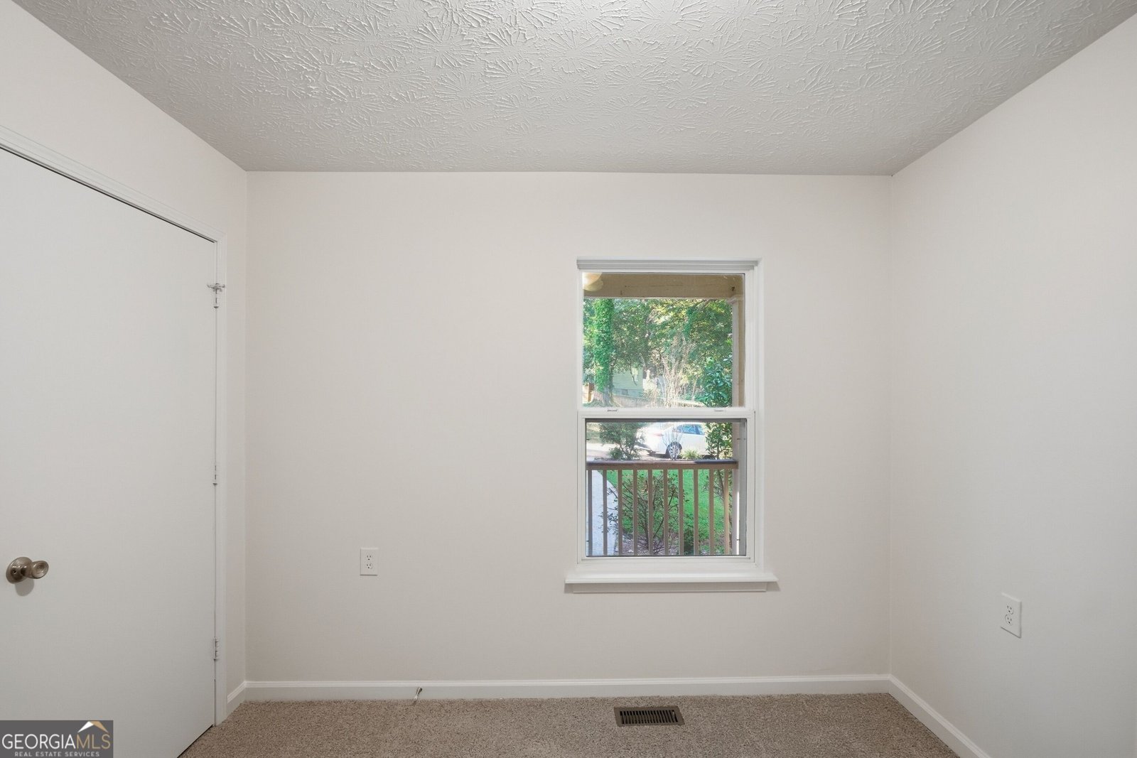 1668 Oak Knoll Circle Atlanta - Photo 9