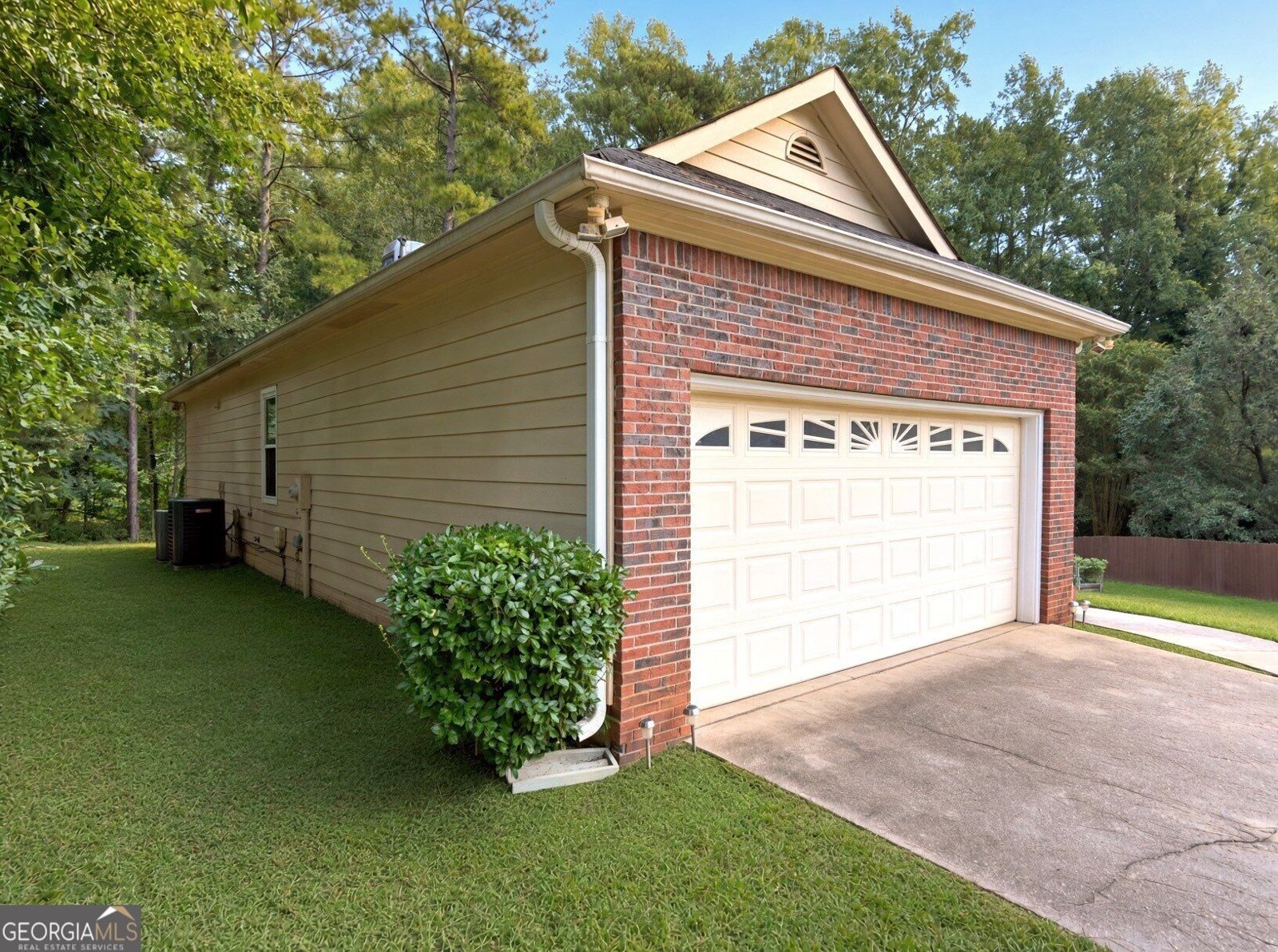 112 Trestle Court Stockbridge - Photo 6