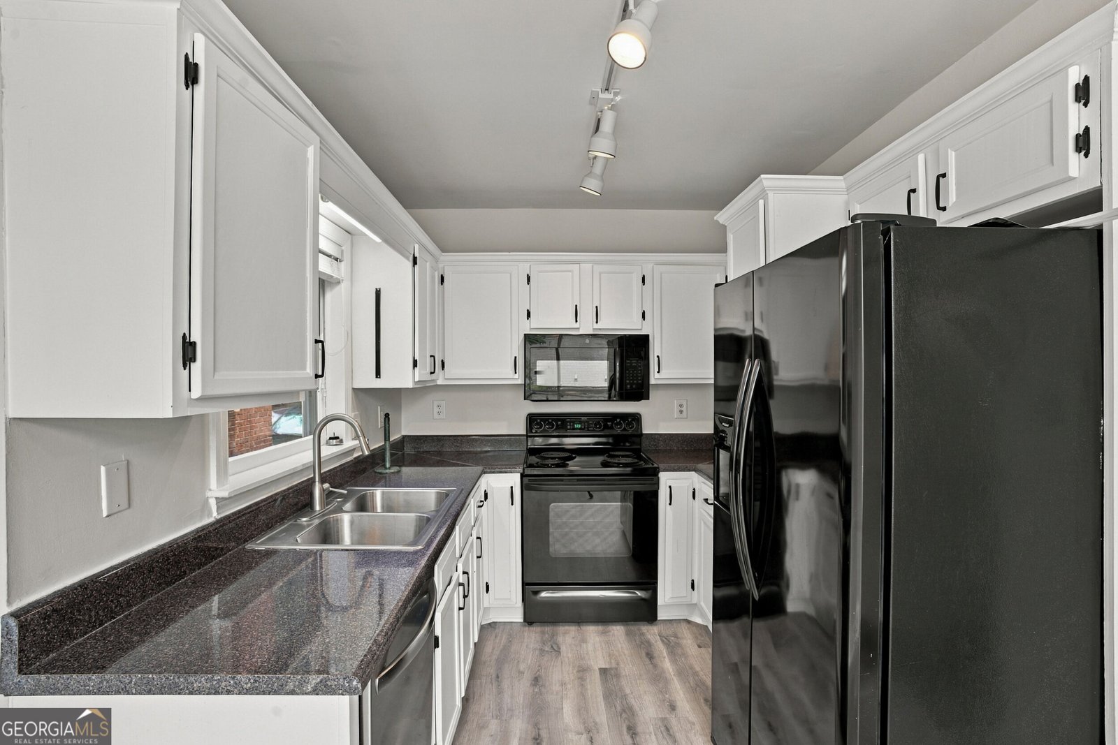 7500 Roswell Road Sandy Springs - Photo 18