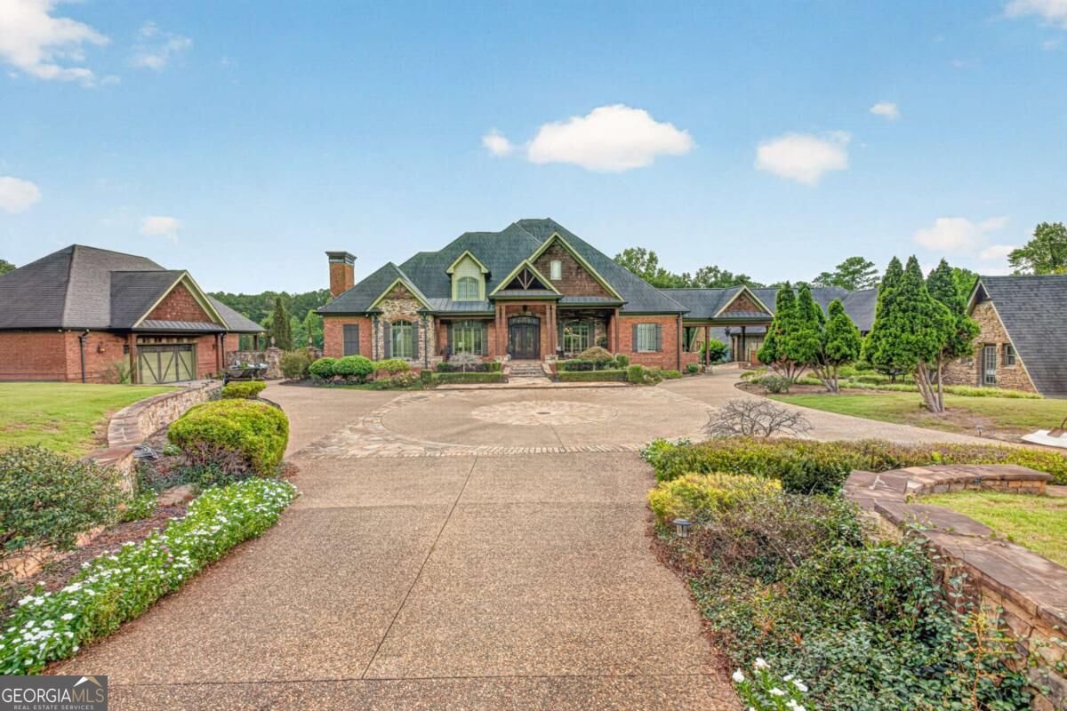 4984 Donald Drive Loganville - main photo