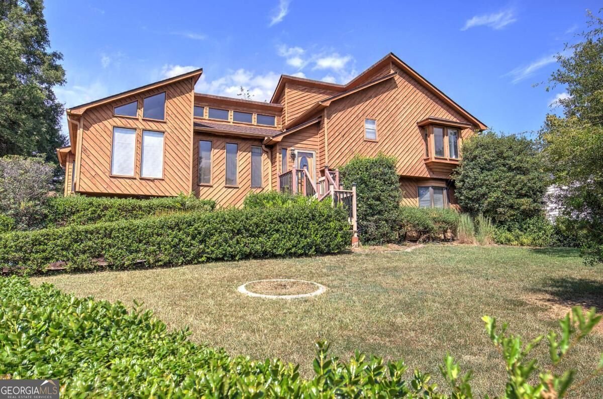 18 Gentry Drive Cartersville - main photo