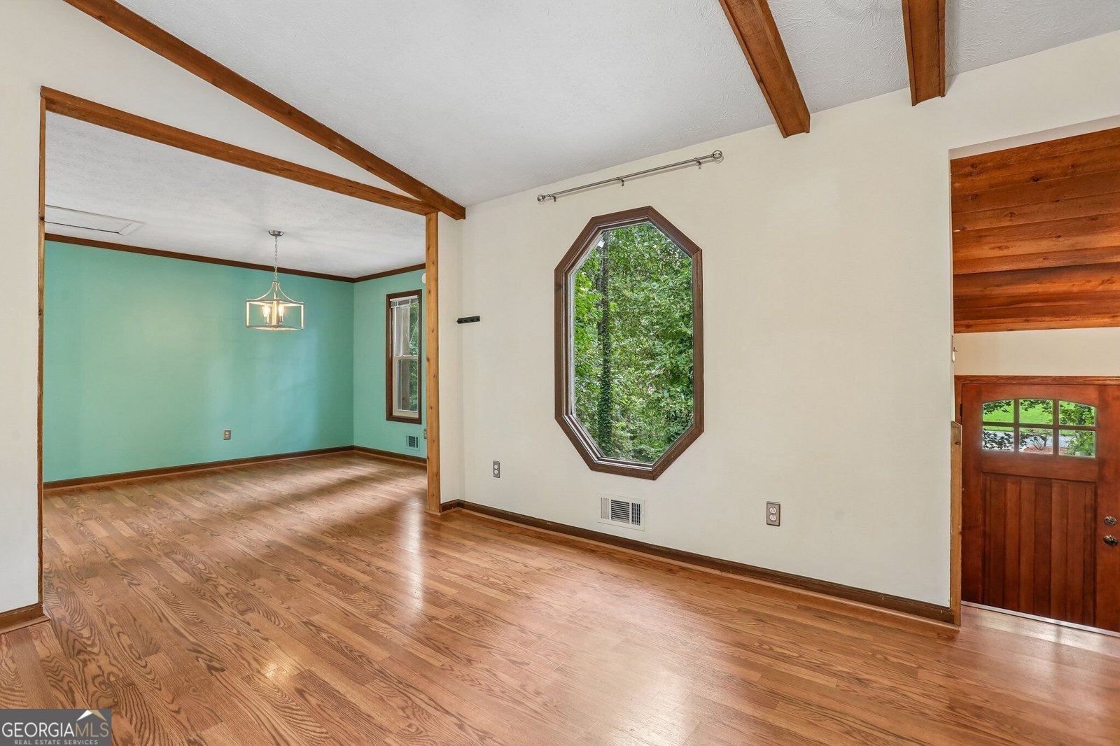231 Sabrina Court Woodstock - Photo 10