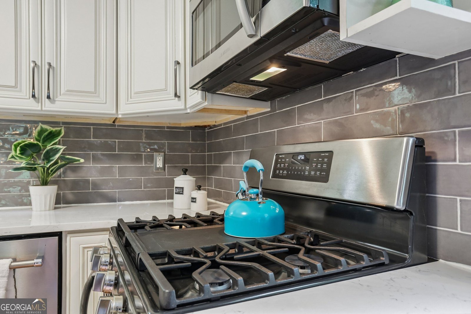 231 Sabrina Court Woodstock - Photo 17