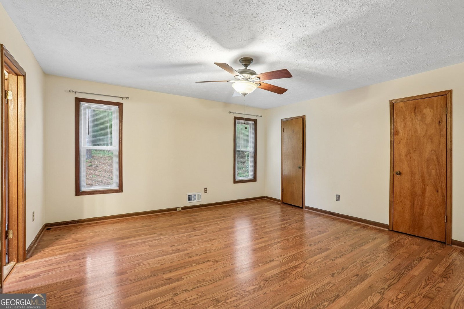 231 Sabrina Court Woodstock - Photo 18