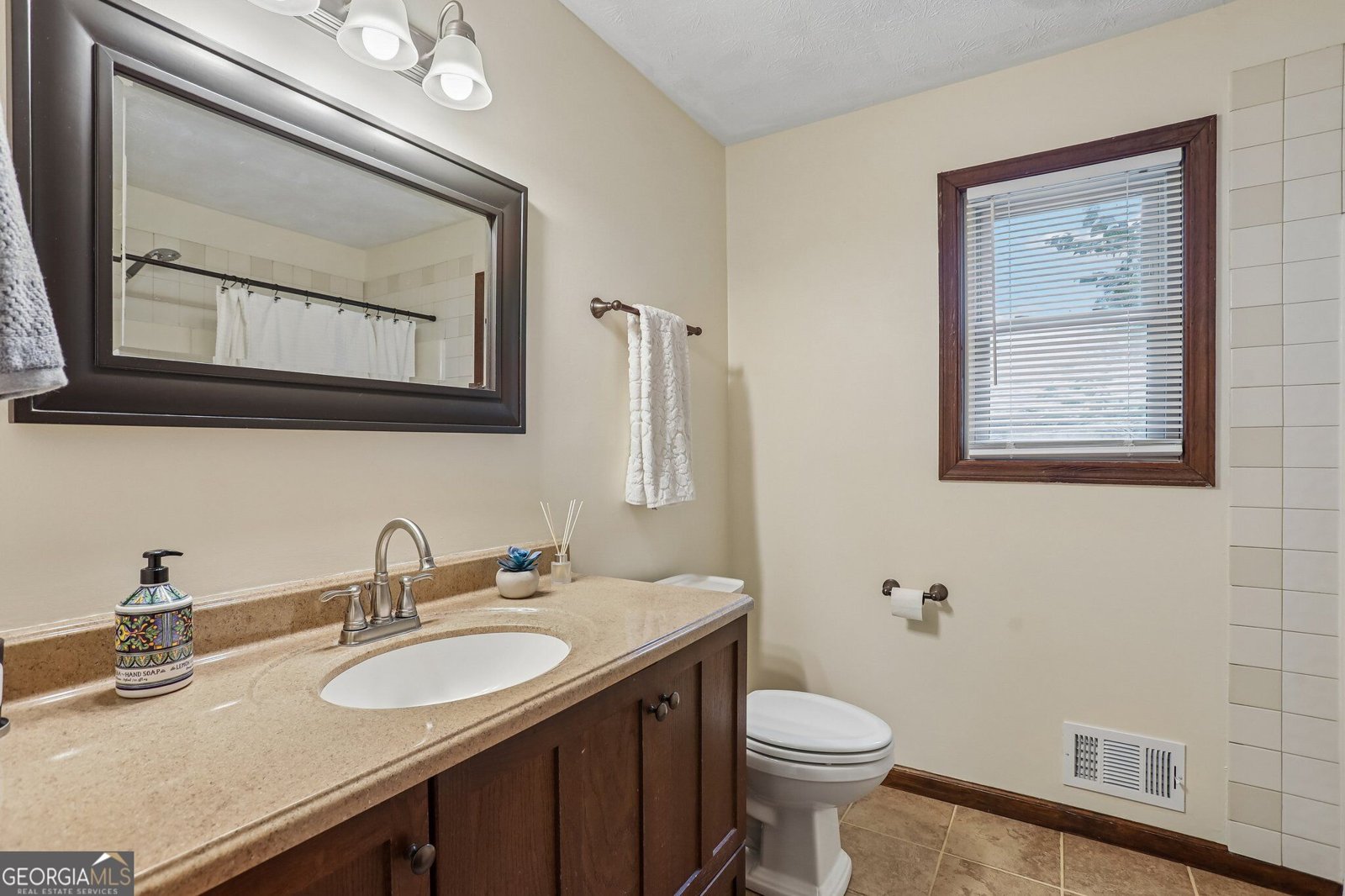 231 Sabrina Court Woodstock - Photo 22