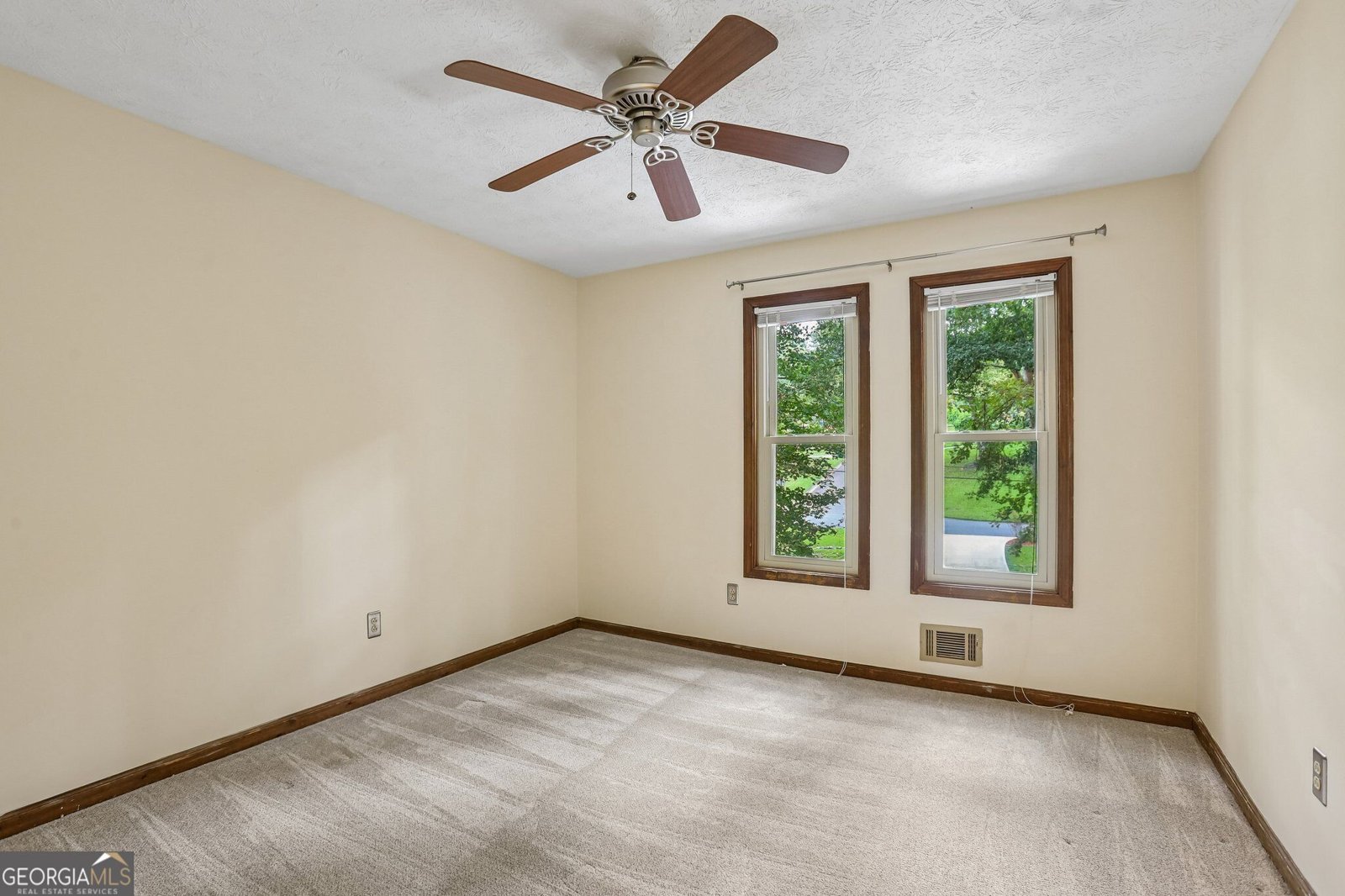 231 Sabrina Court Woodstock - Photo 30