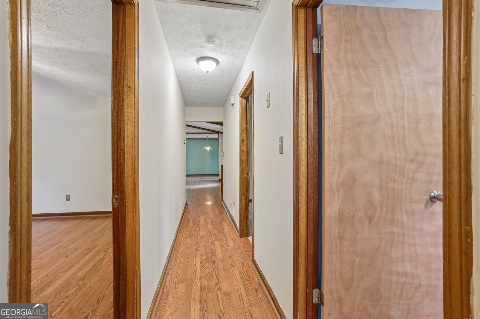231 Sabrina Court Woodstock - Photo 32
