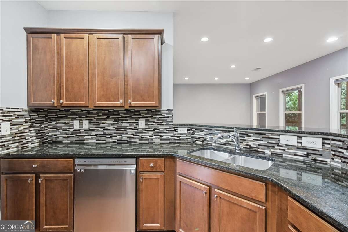 232 Haleys Court Woodstock - Photo 19