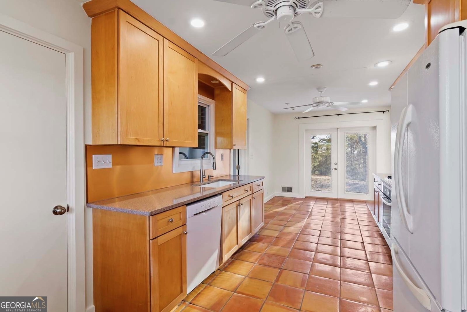 1921 West Hightower Trail Conyers - Photo 10