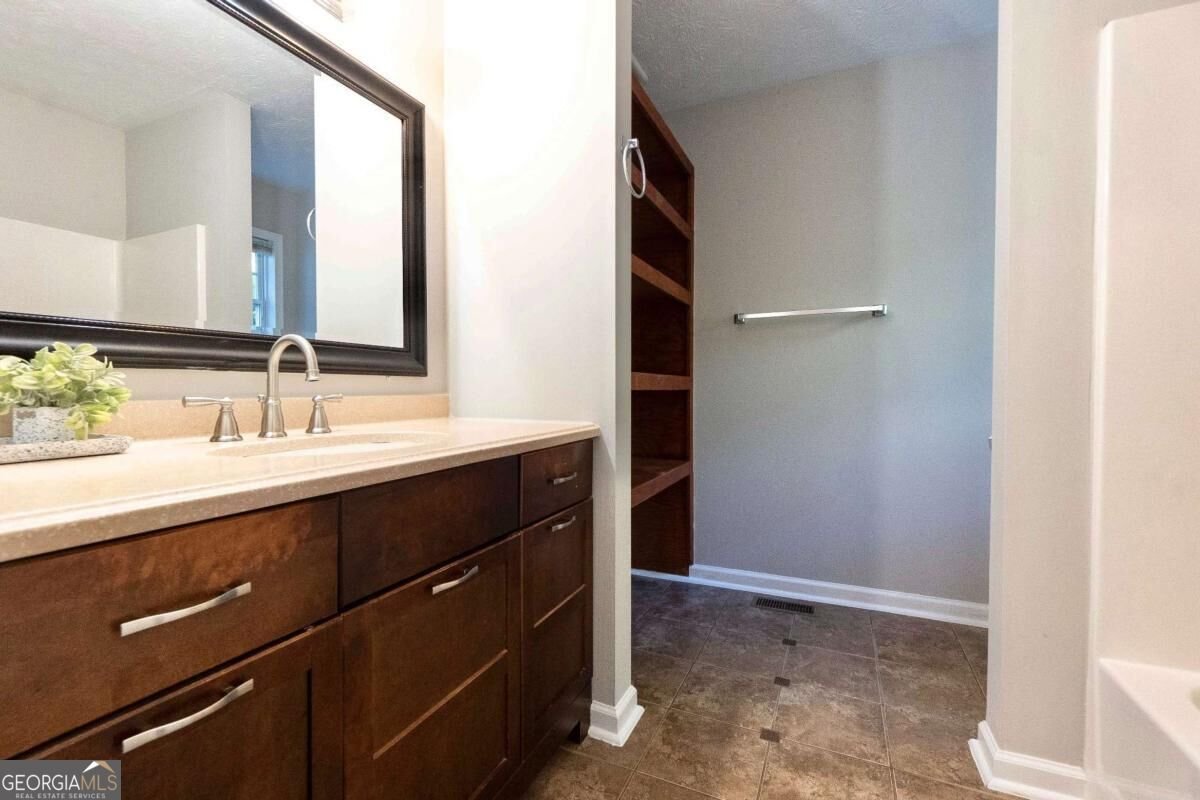 5507 Riverside Drive Sugar Hill - Photo 13