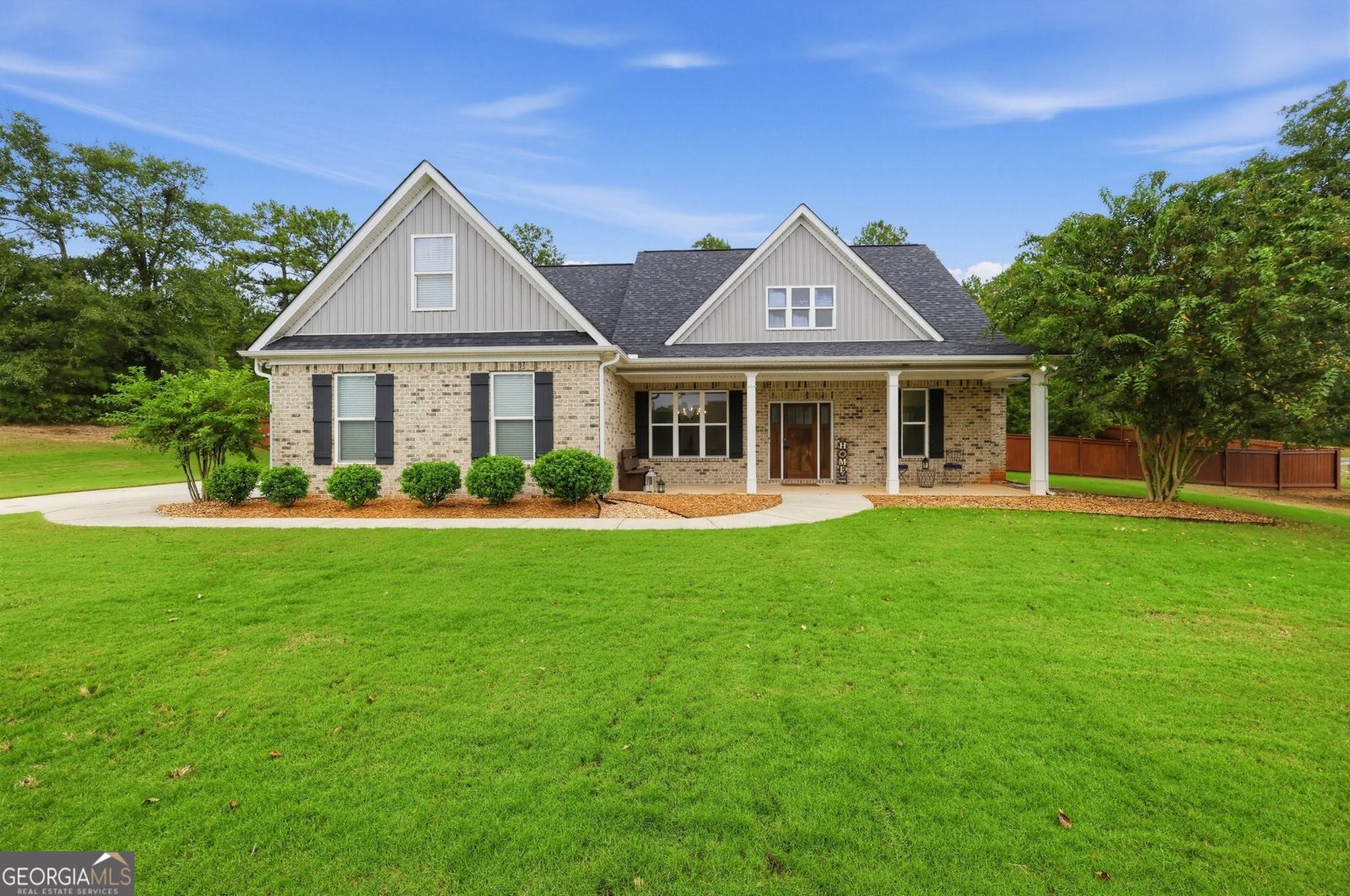 160 Jackson Drive Forsyth - main photo