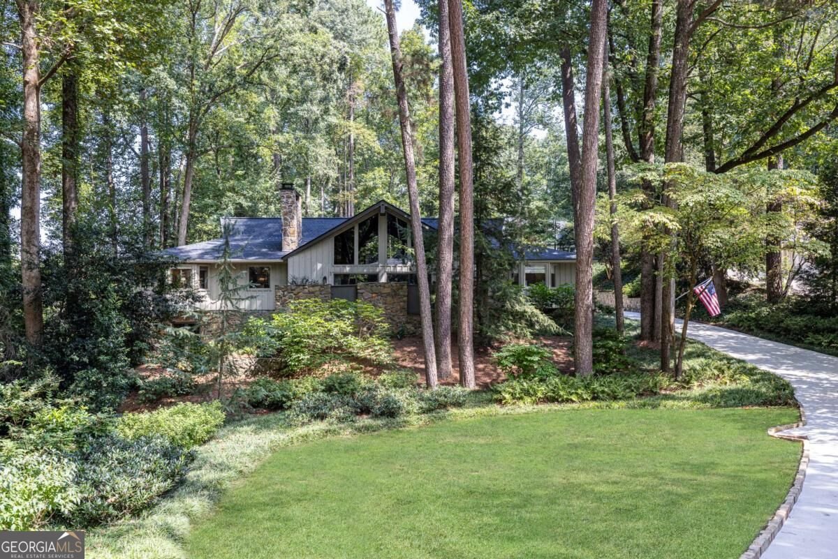 945 River Overlook Court Sandy Springs - main photo
