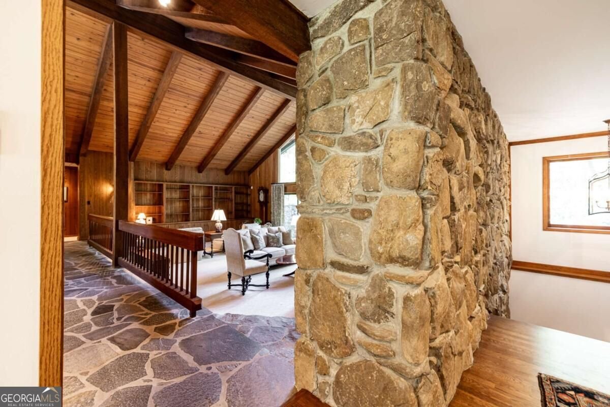 945 River Overlook Court Sandy Springs - Photo 21